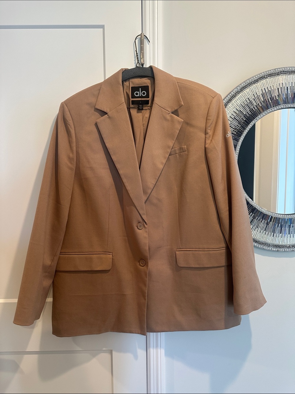 Alo Yoga First Class Blazer - Toasted Almond, L